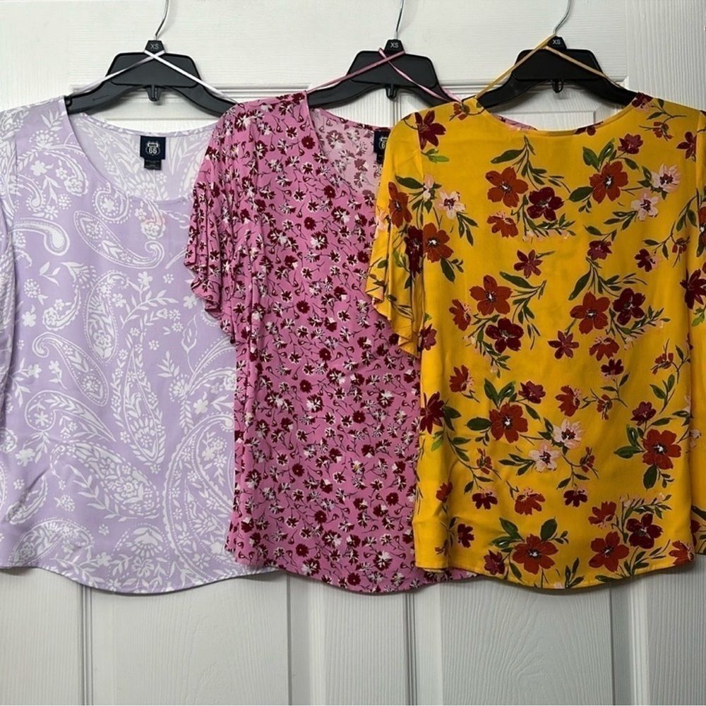 Route 66 Women’s Small Floral Blouses NWT